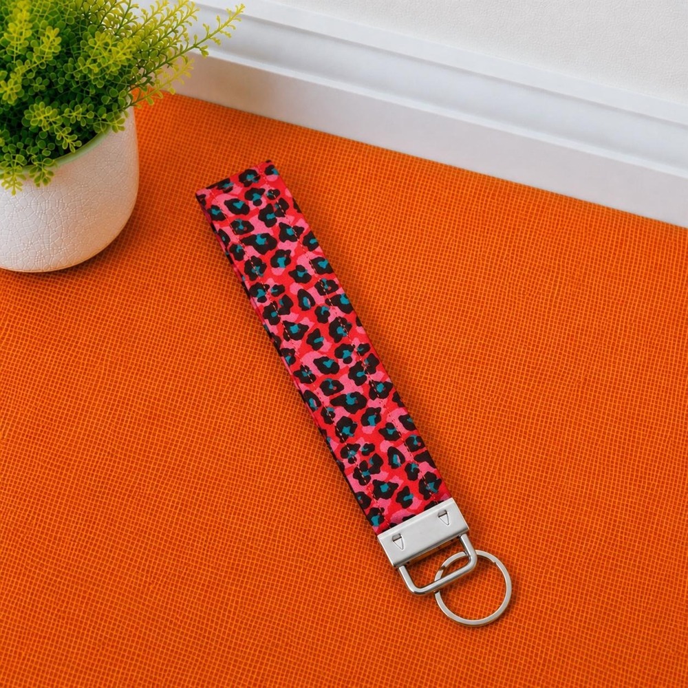 Pink Leopard Print Key Fob Wristlet, Animal Print Keychain, Fabric Wrist Strap